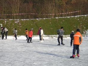 Eislaufen am Kommunikationsplatz